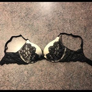 VS bra- size 32d
